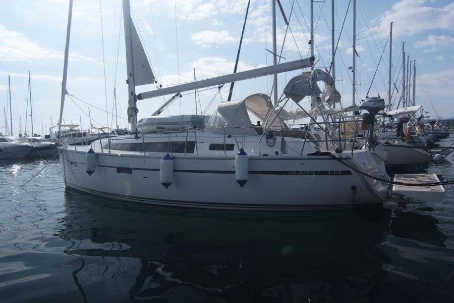 Bavaria 37 Cruiser - 2