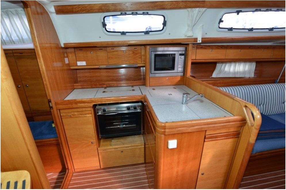 Bavaria 38 Cruiser - 5