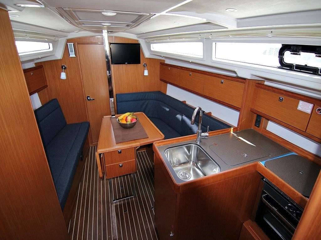 Bavaria Cruiser 34 - 5