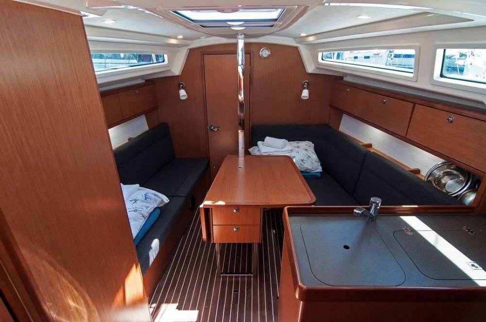 Bavaria Cruiser 34 - 5