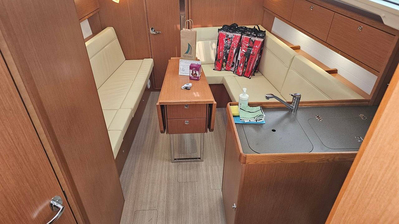 Bavaria Cruiser 34 - 5
