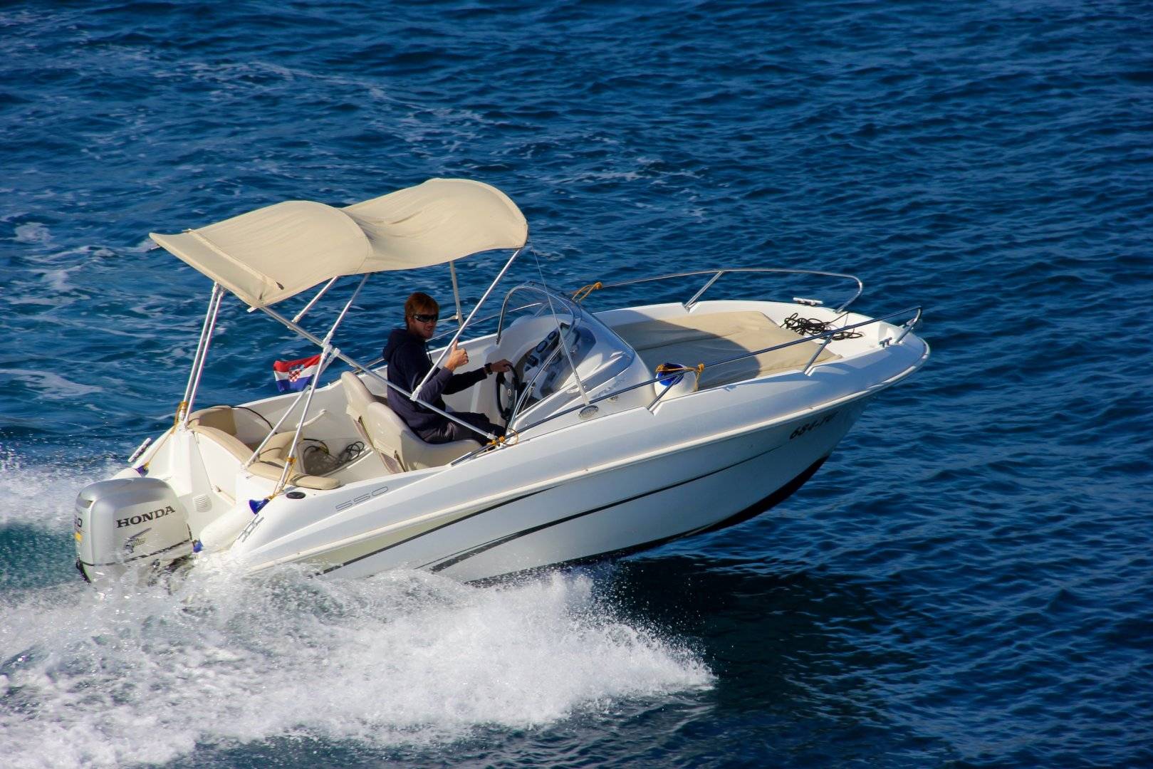Flyer 550 Sun Deck - 2