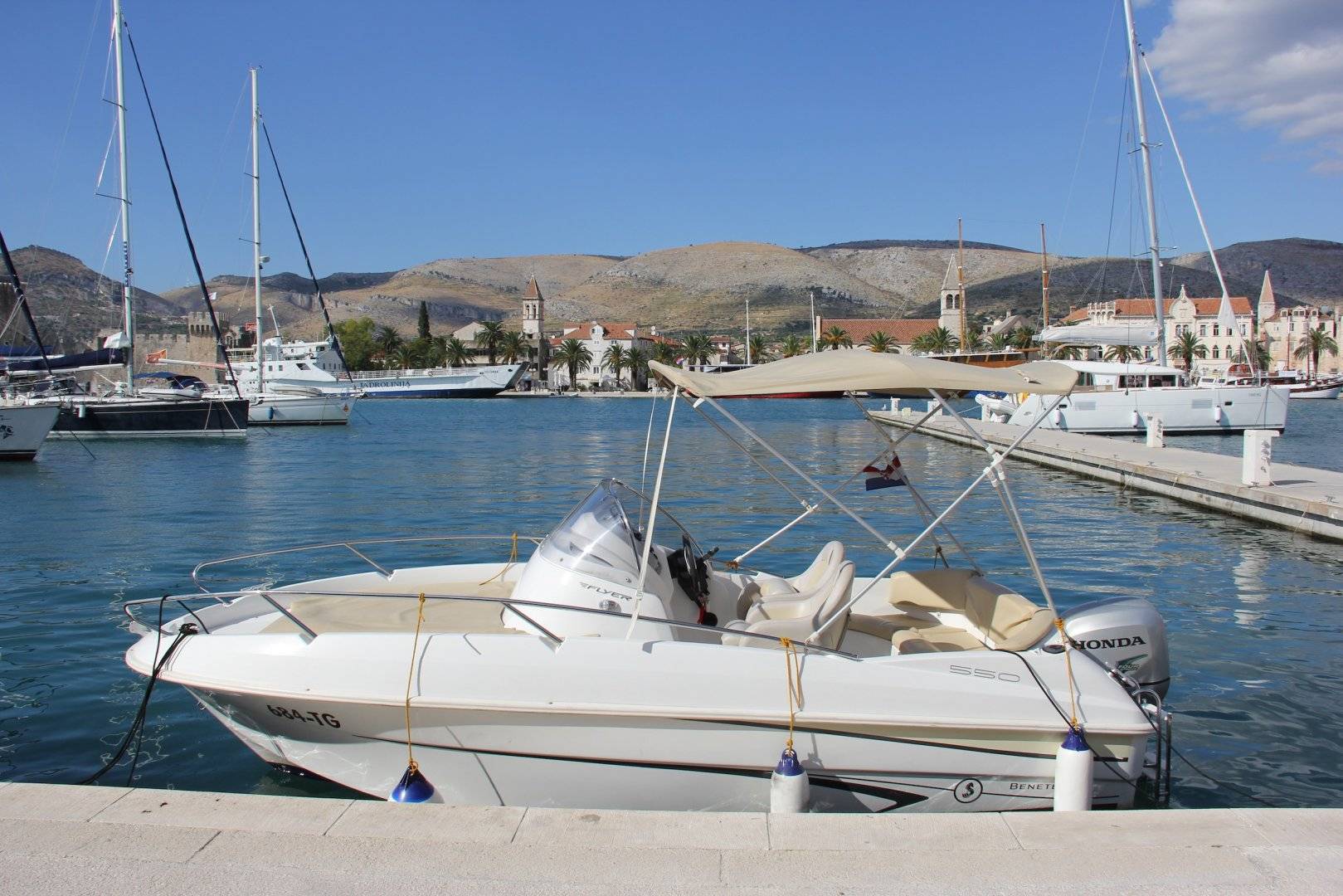 Flyer 550 Sun Deck - 4