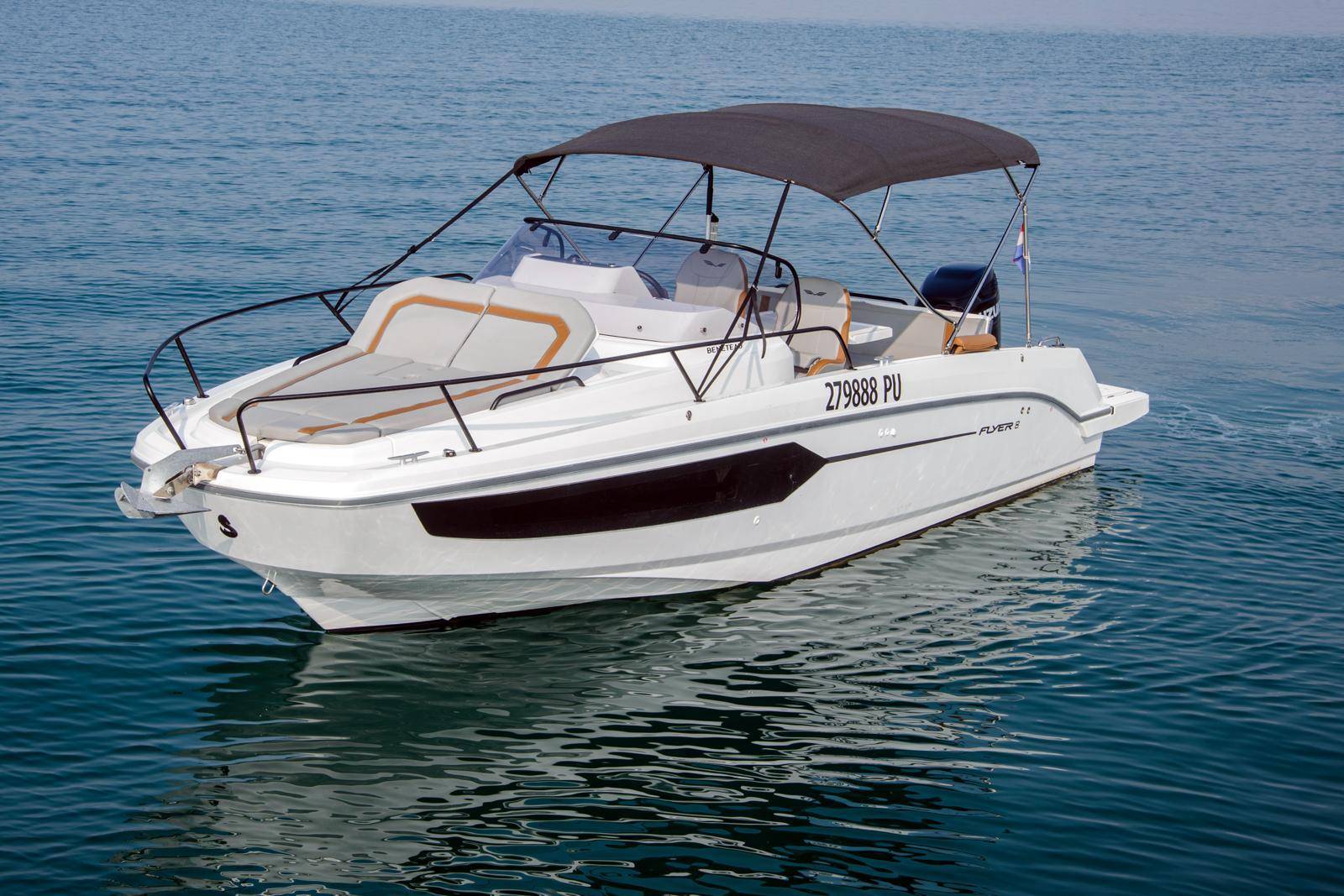 Flyer 8 Sundeck