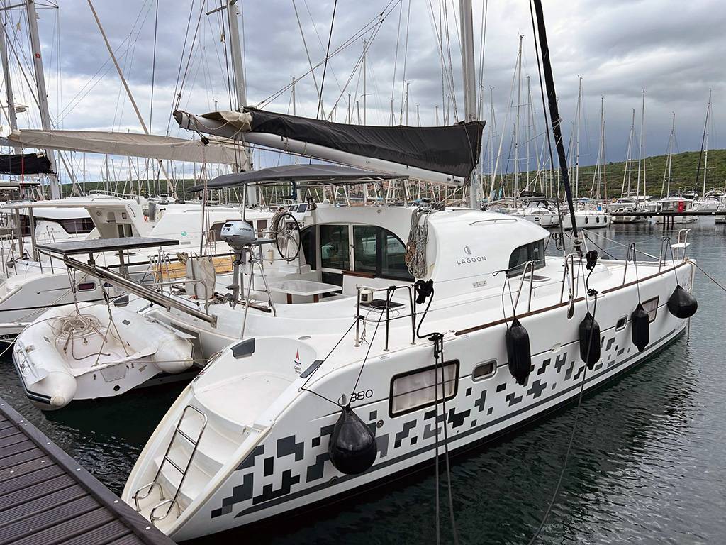 Lagoon 380 S2 - 2