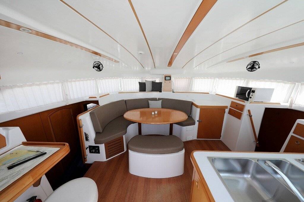 Lagoon 380 S2 - 2