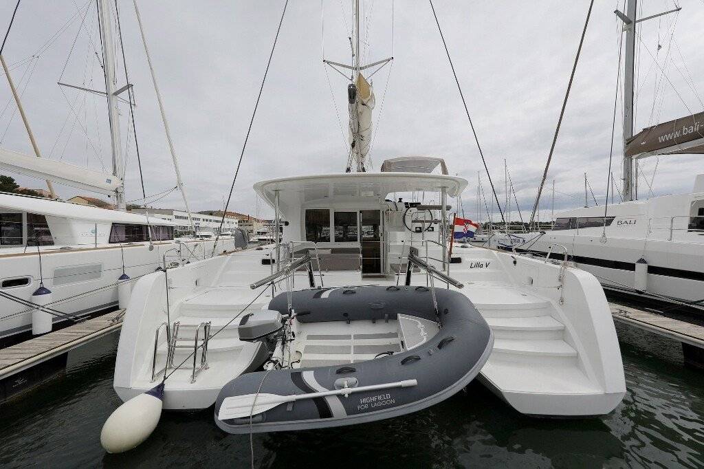 Lagoon 39