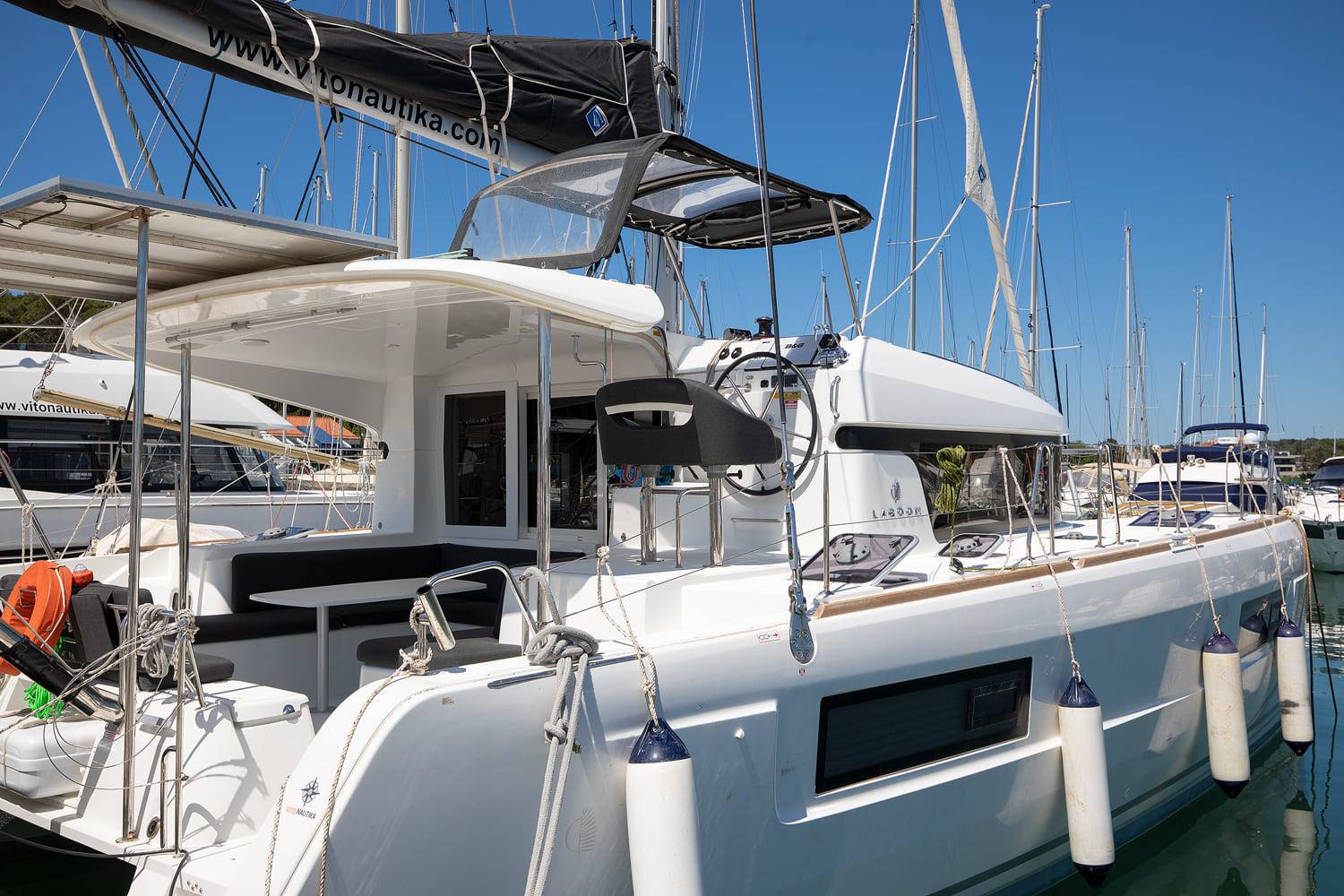 Lagoon 40 - 3