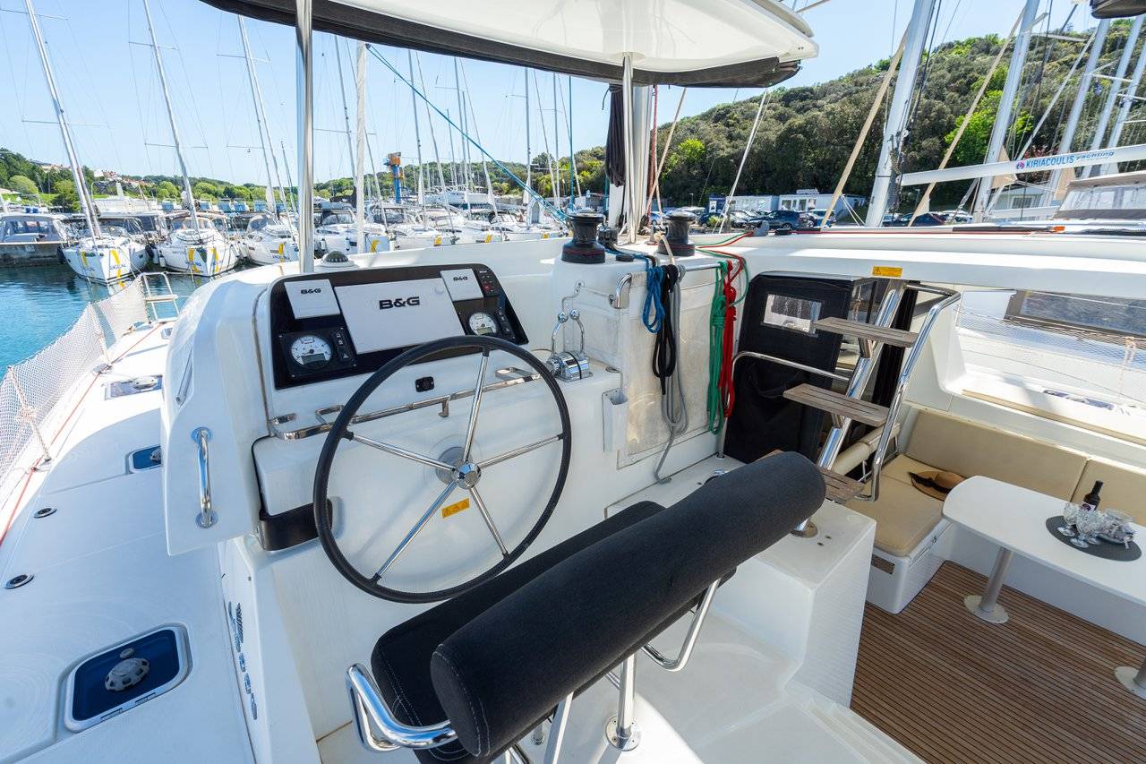 Lagoon 42 - 2