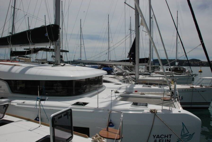 Lagoon 42 - 2