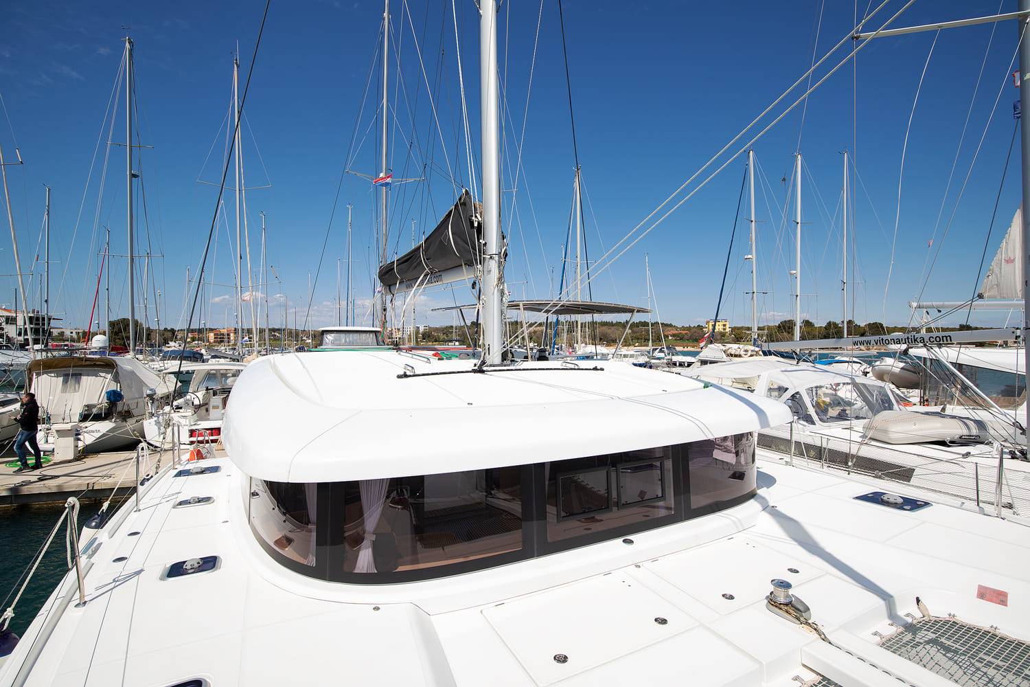 Lagoon 42 - 4