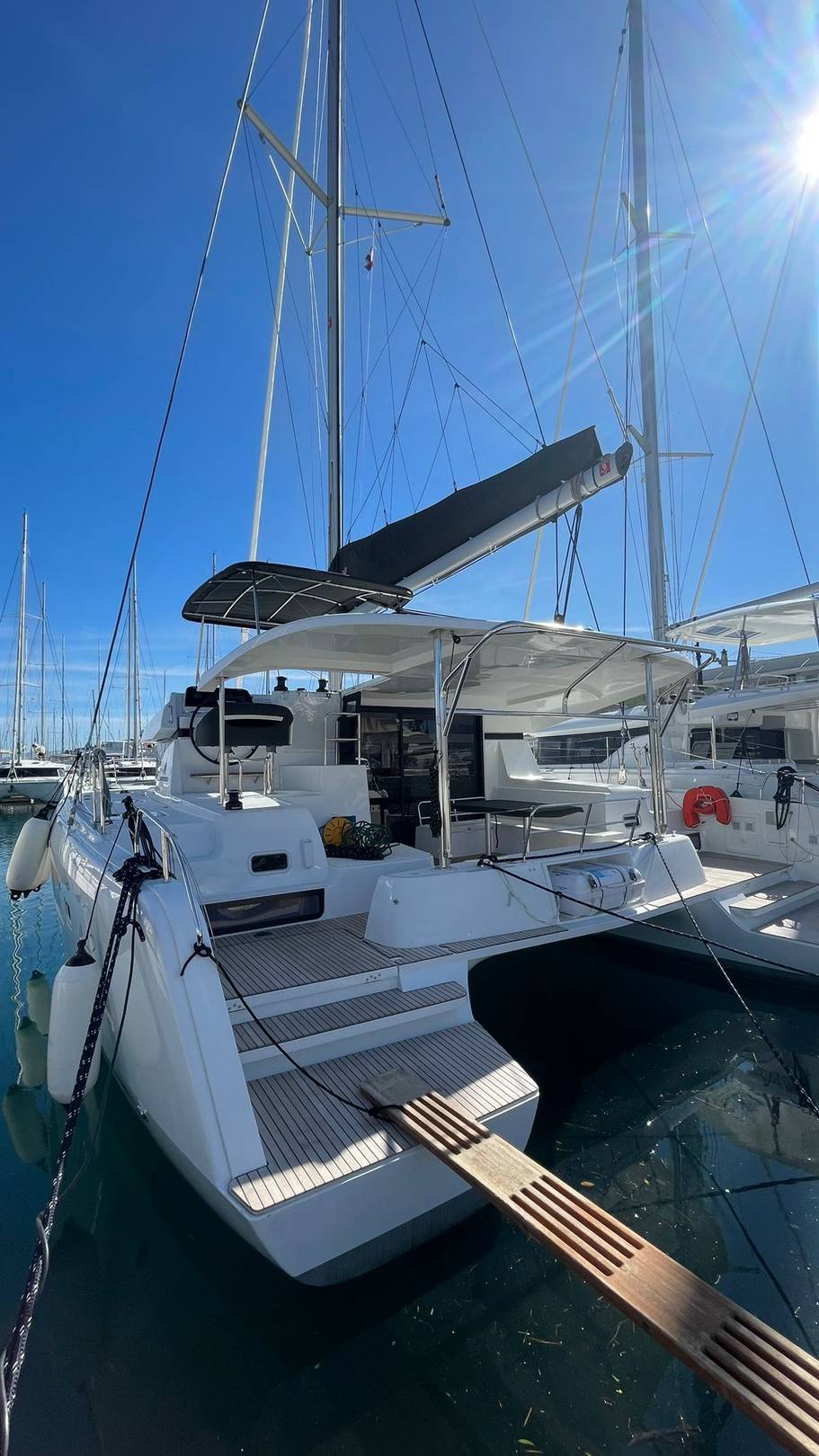Lagoon 42