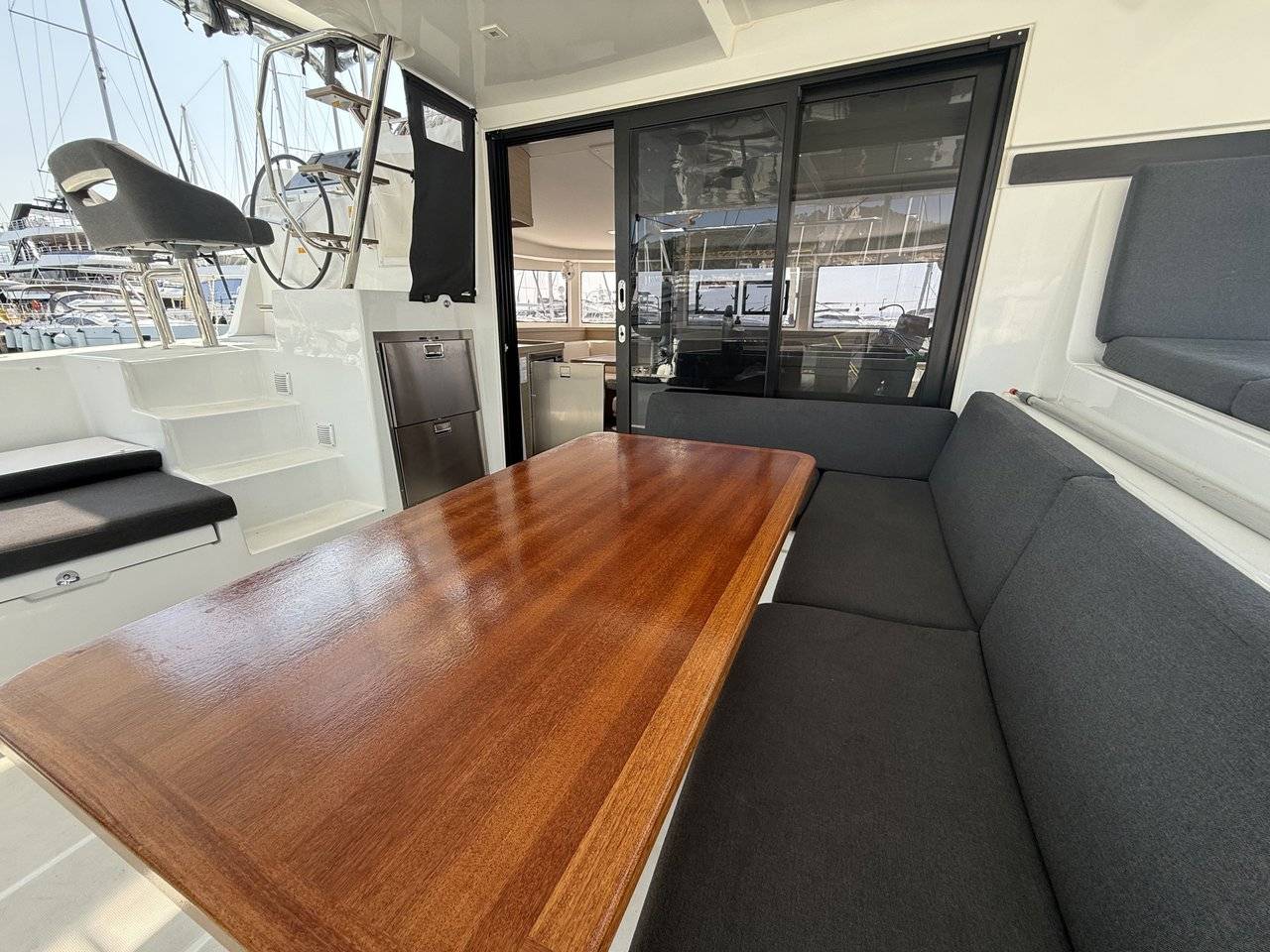 Lagoon 42 - 5