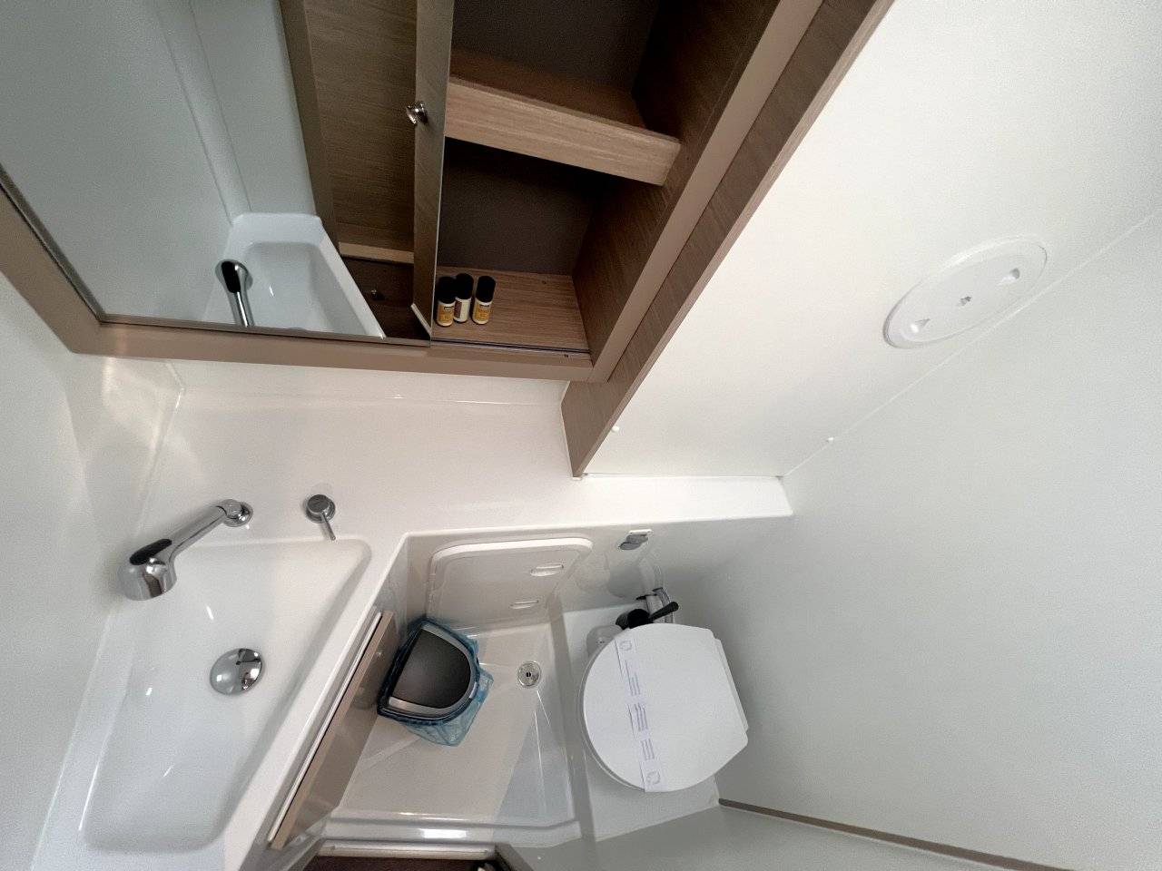 Lagoon 42 - 3