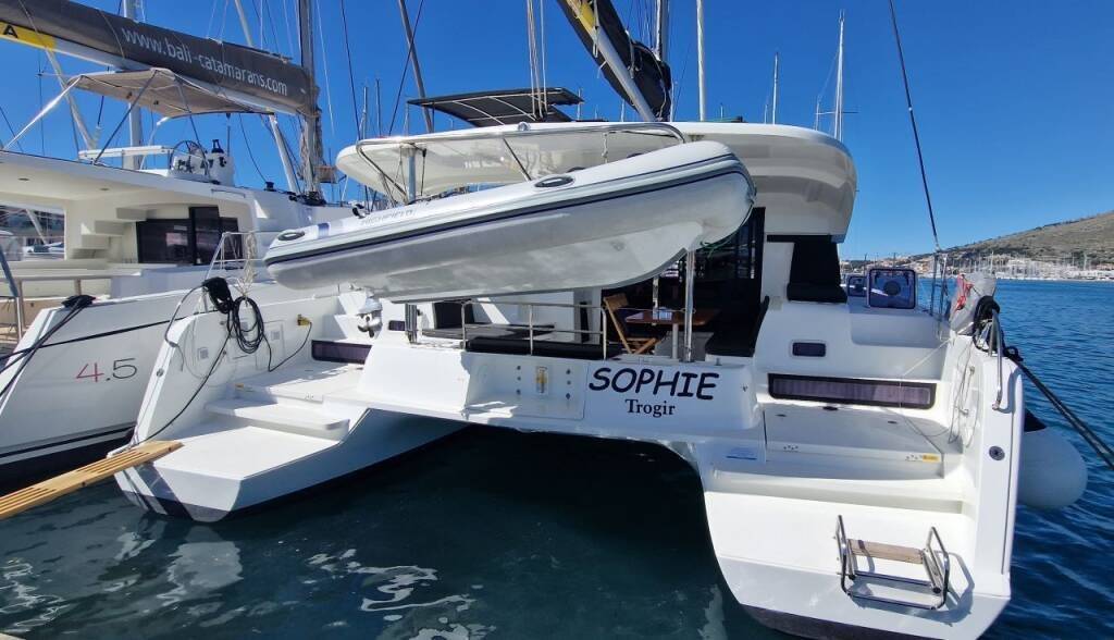 Lagoon 42