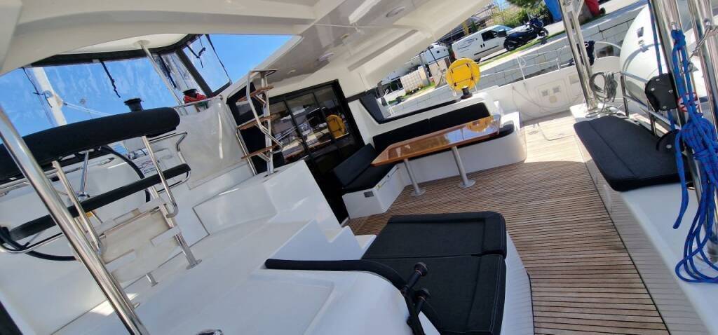 Lagoon 42 - 4