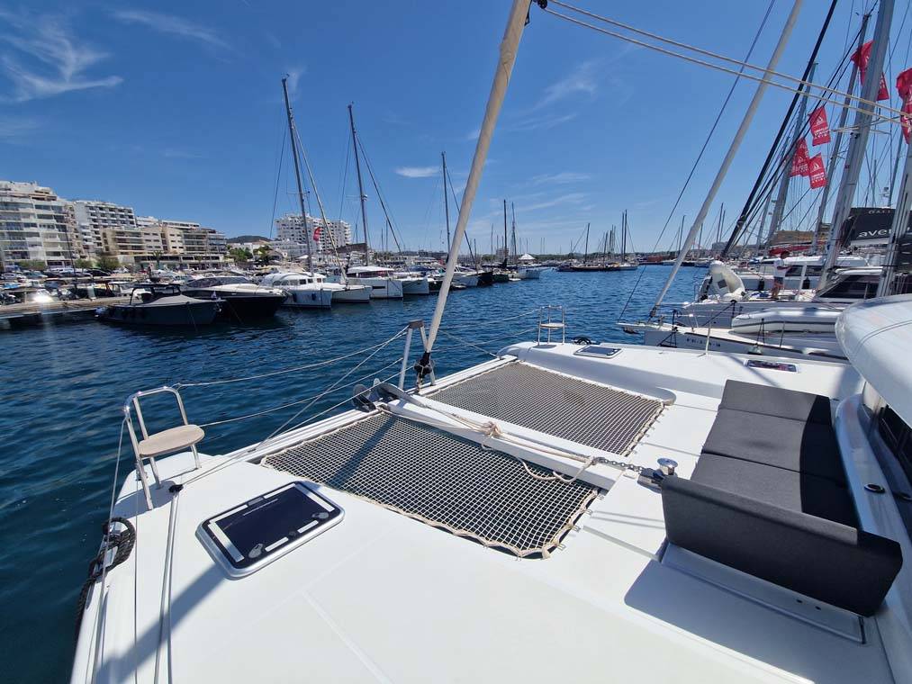Lagoon 42 - 3