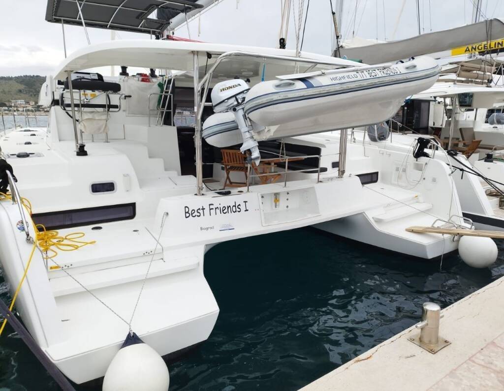 Lagoon 42