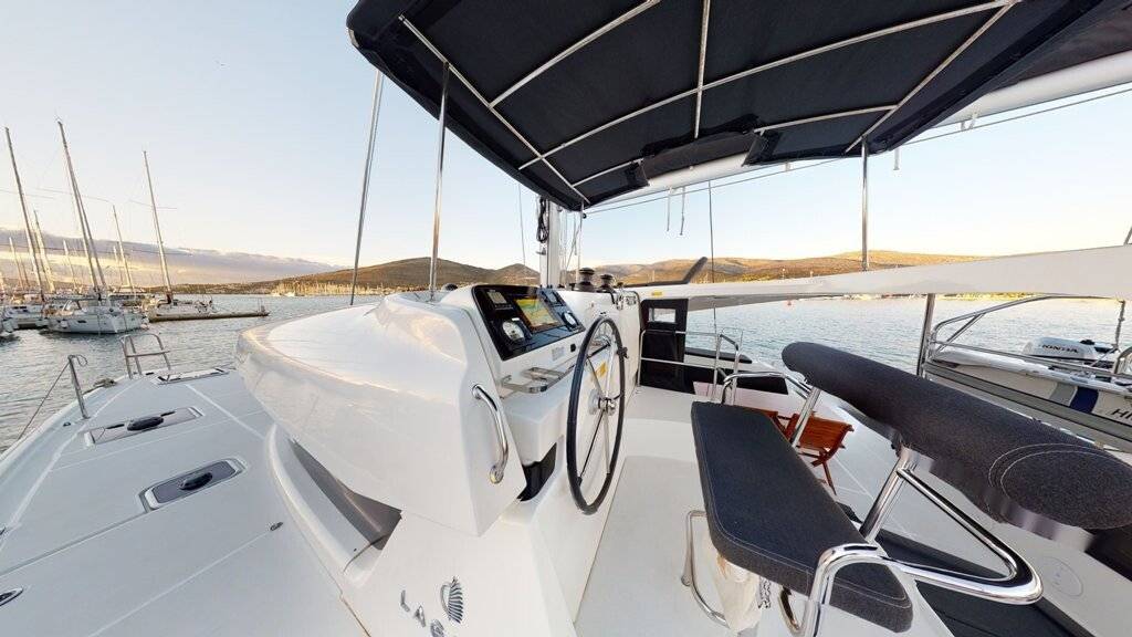 Lagoon 42 - 3