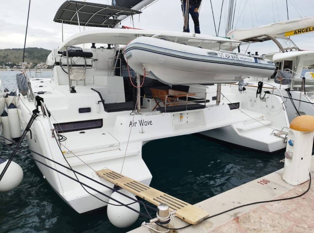 Lagoon 42