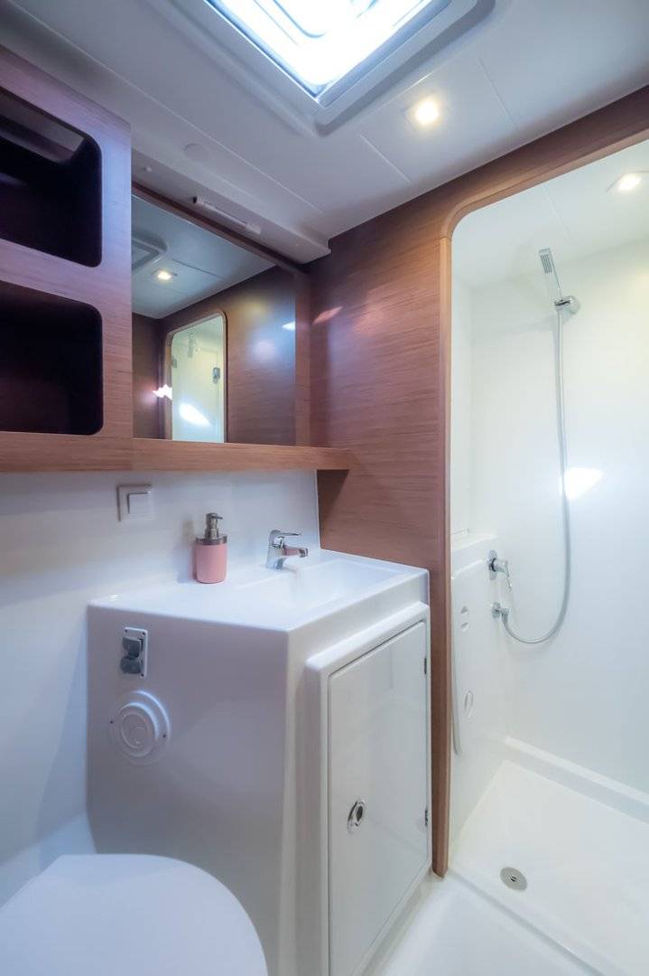 Lagoon 42 - 2