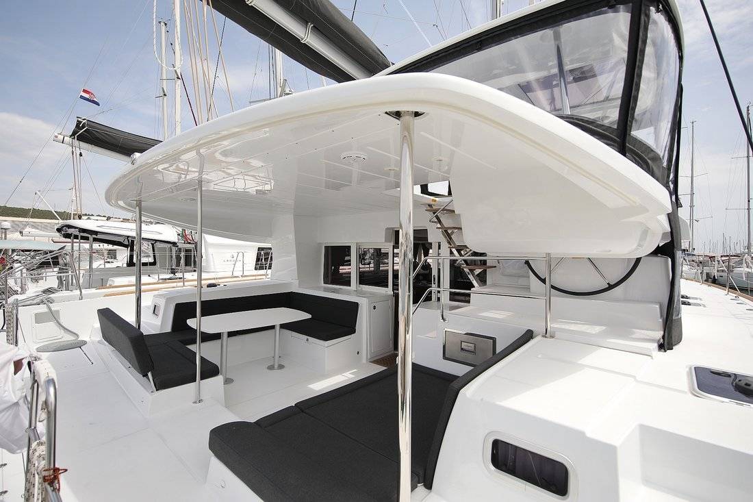 Lagoon 450 SporTop - 5