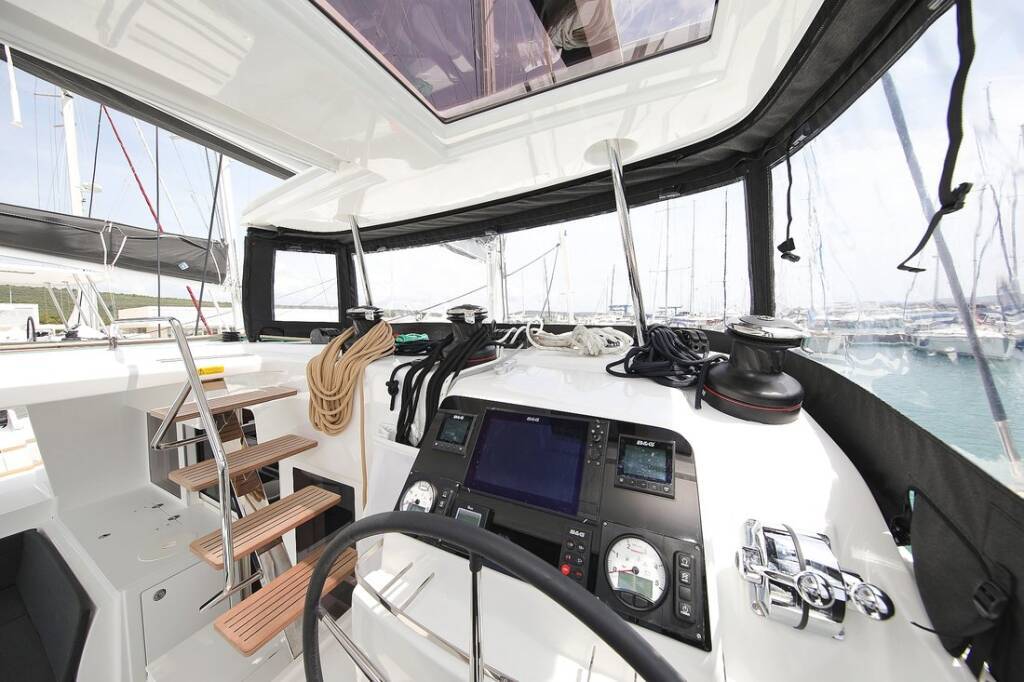 Lagoon 450 SporTop - 5