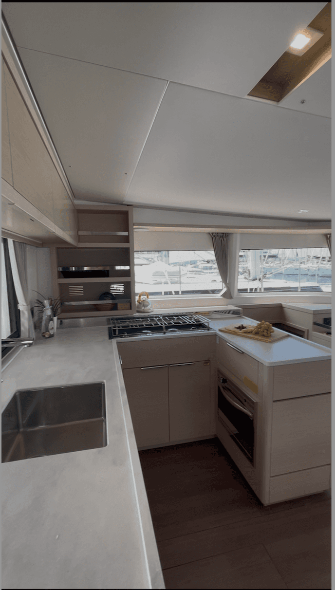 Lagoon 46 - 4