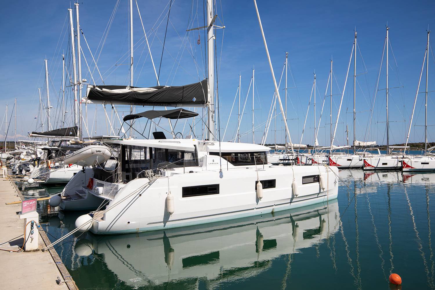Lagoon 46 - 3
