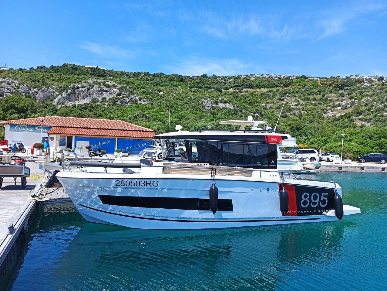 Merry Fisher 895