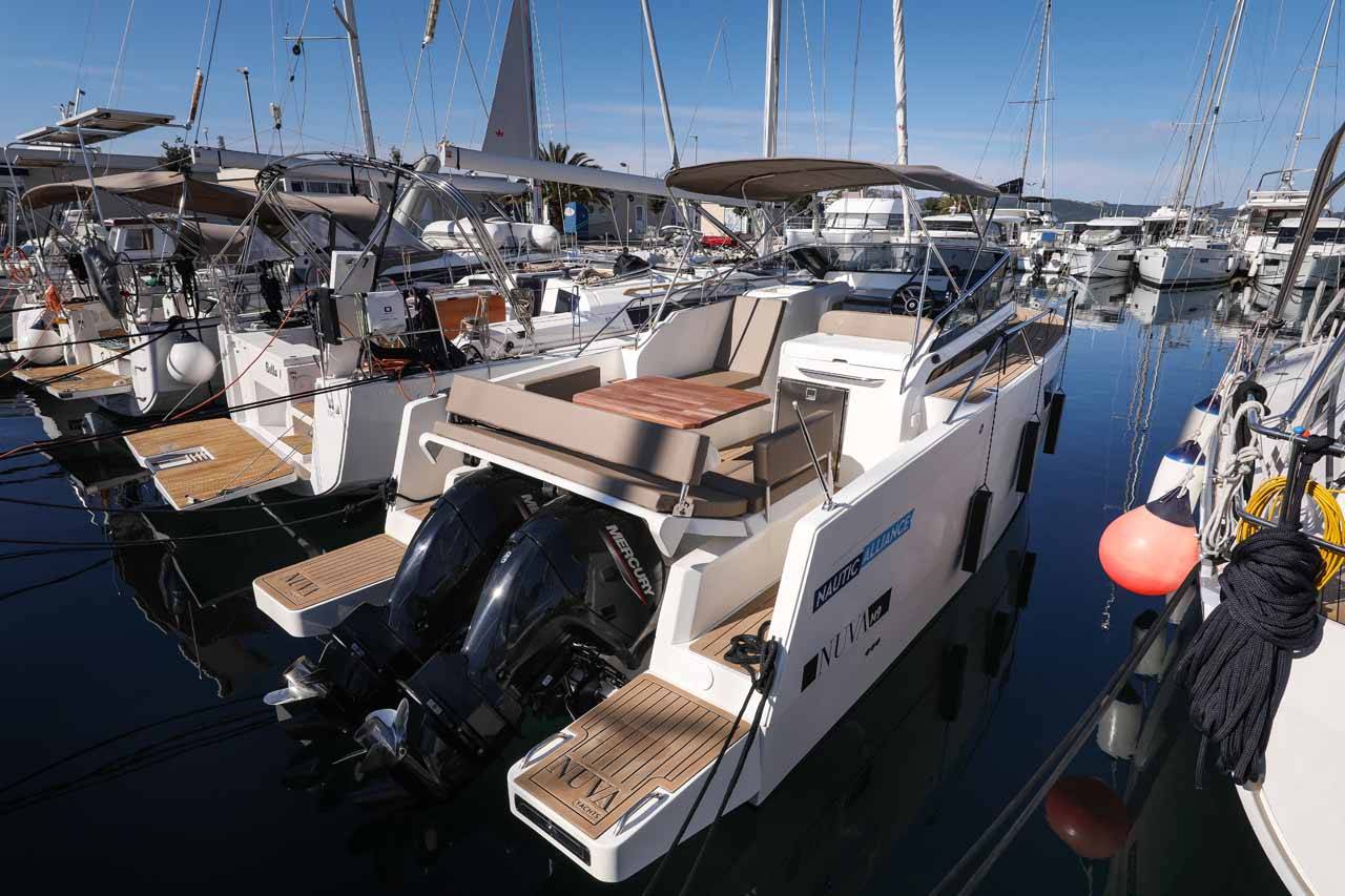 Nuva M9 Cabin - 5
