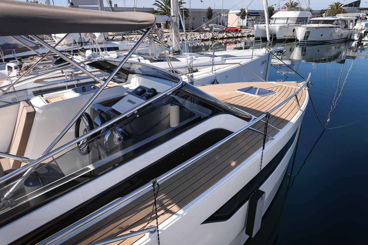 Nuva M9 Cabin - 4