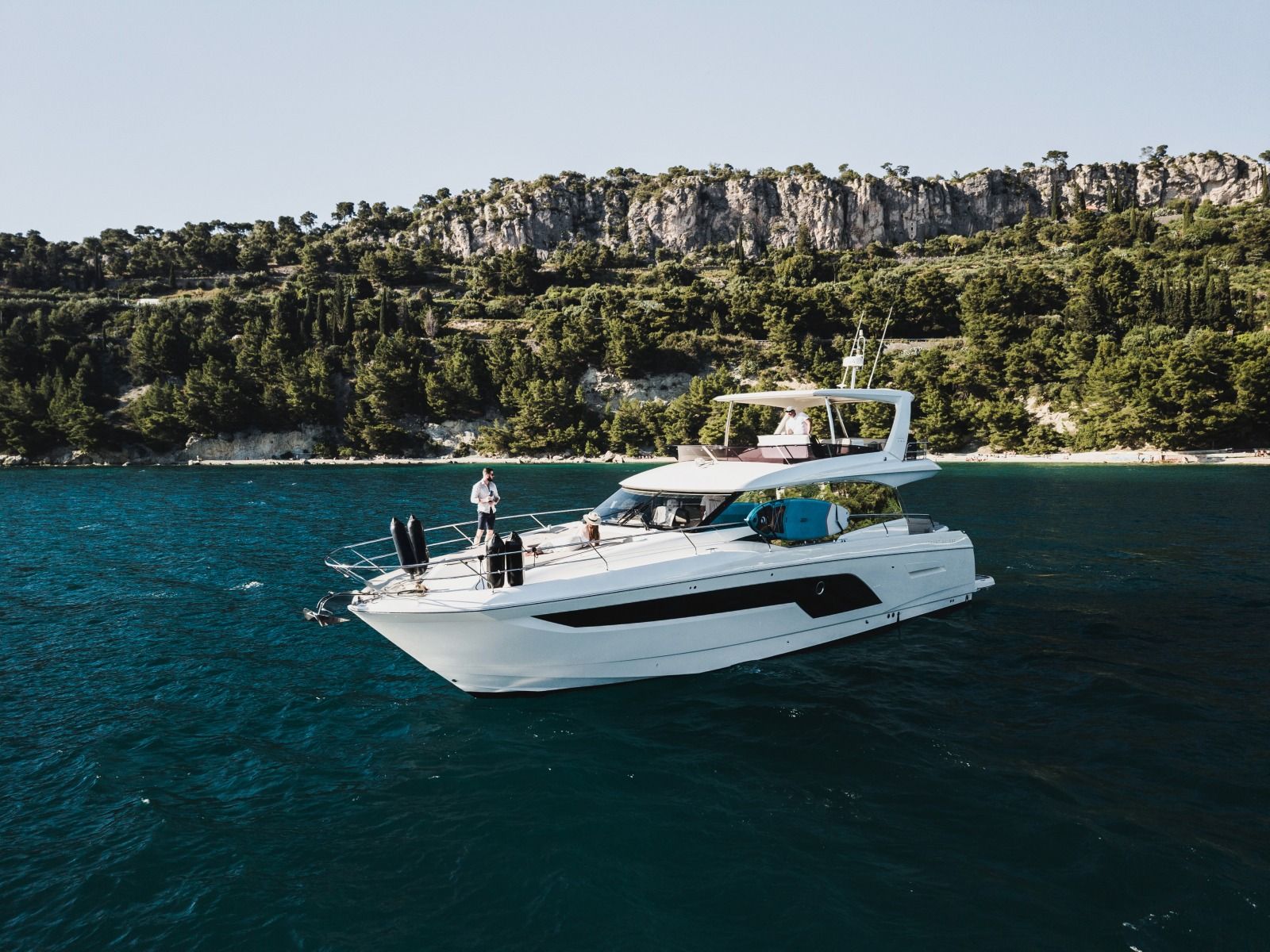 Prestige 590 Fly