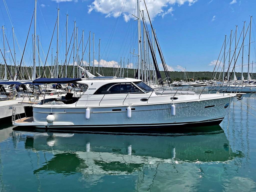 SAS Adriana 44 - 3