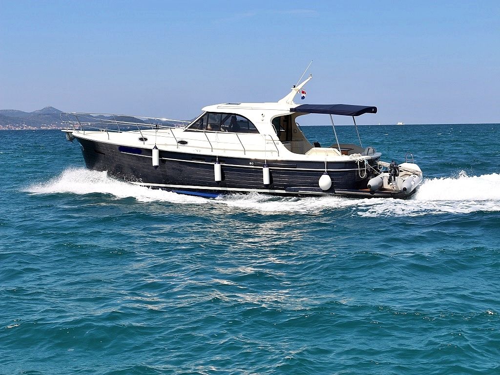 SAS Adriana 44
