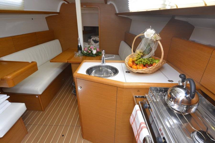 Sun Odyssey 33i - 3
