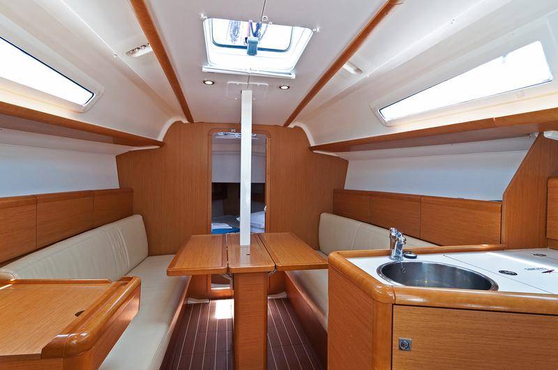 Sun Odyssey 33i - 3