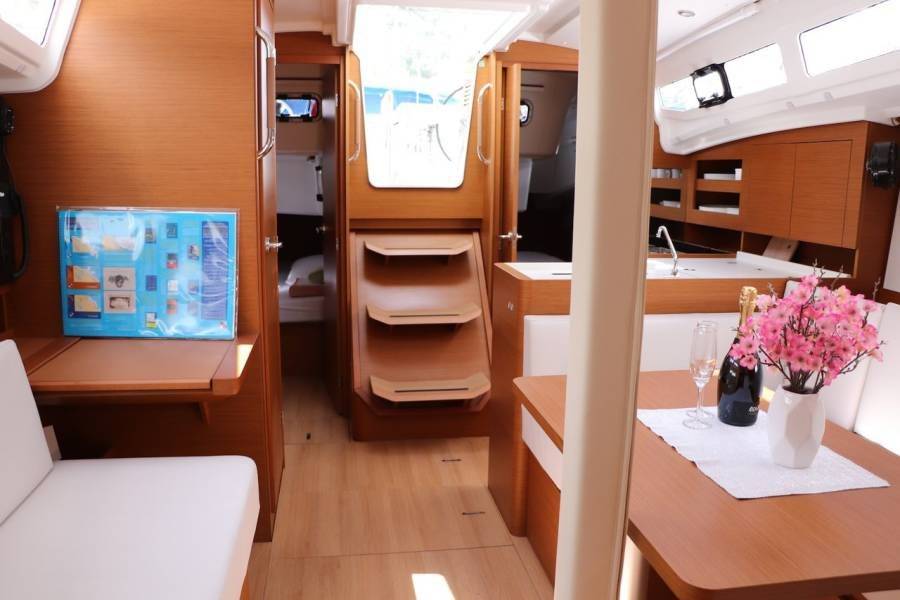Sun Odyssey 380 - 4