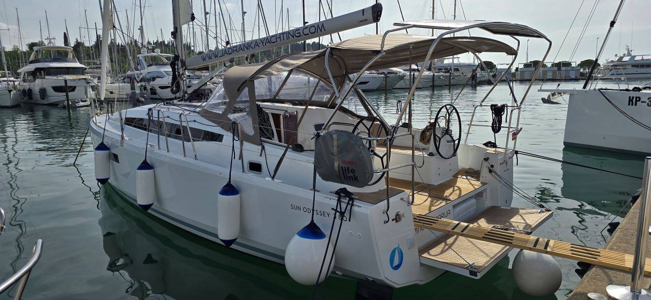 Sun Odyssey 380 - 4