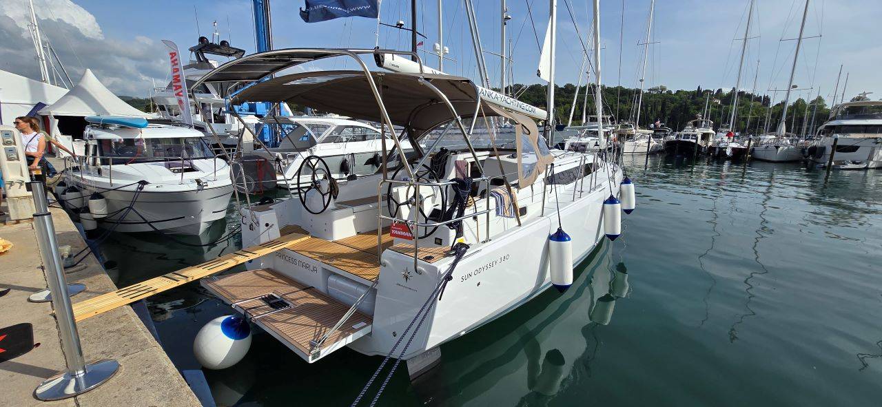 Sun Odyssey 380 - 3