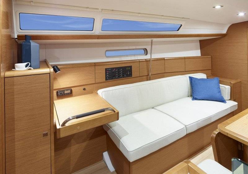 Sun Odyssey 389 - 5