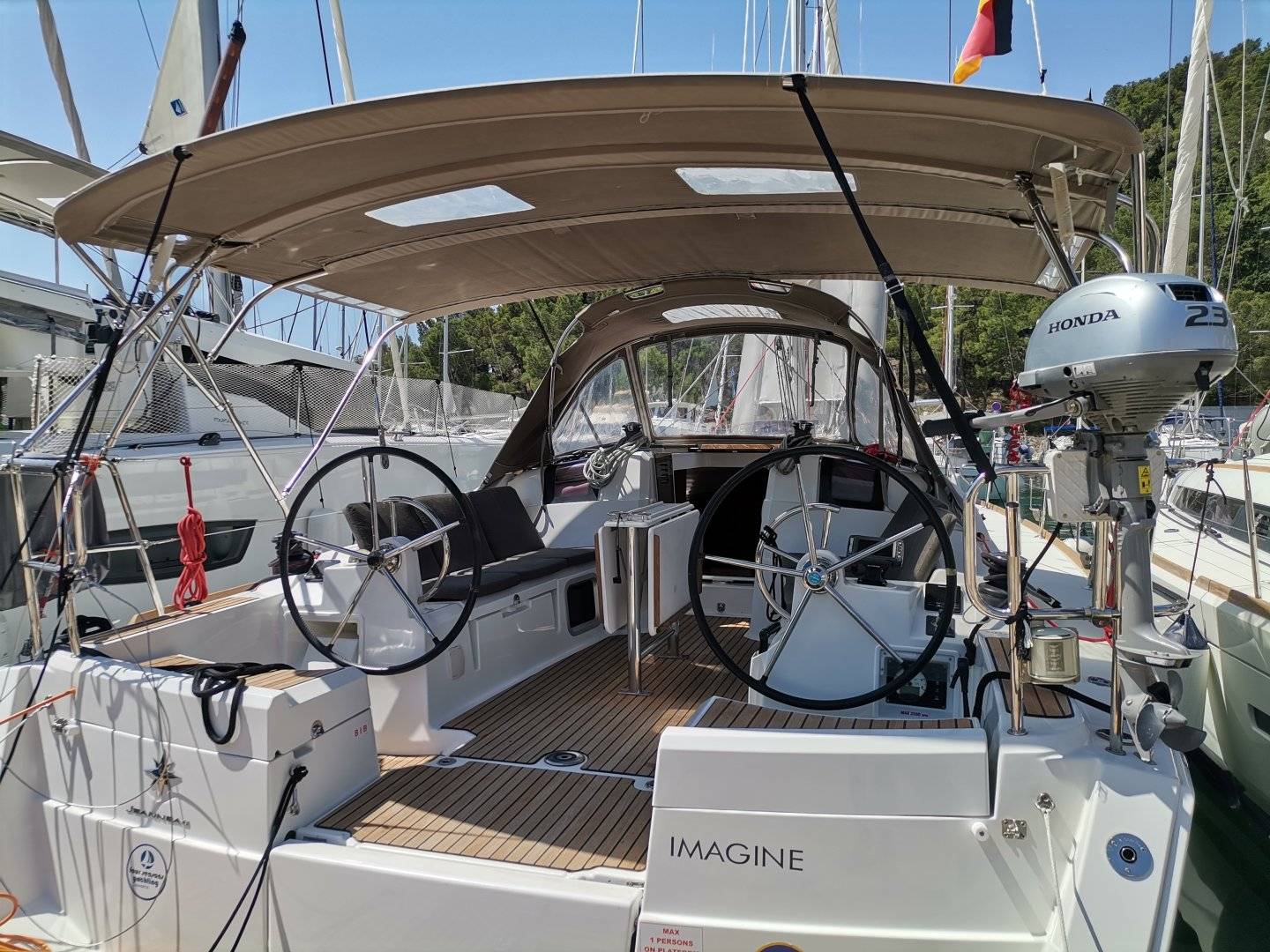 Sun Odyssey 389 - 3