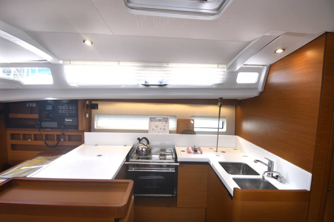 Sun Odyssey 440 - 4