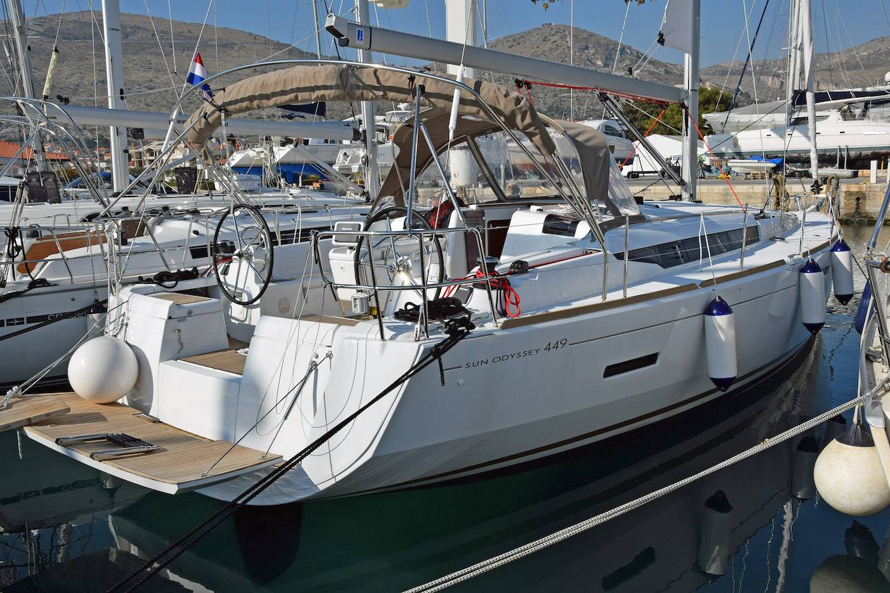 Sun Odyssey 449 - 3