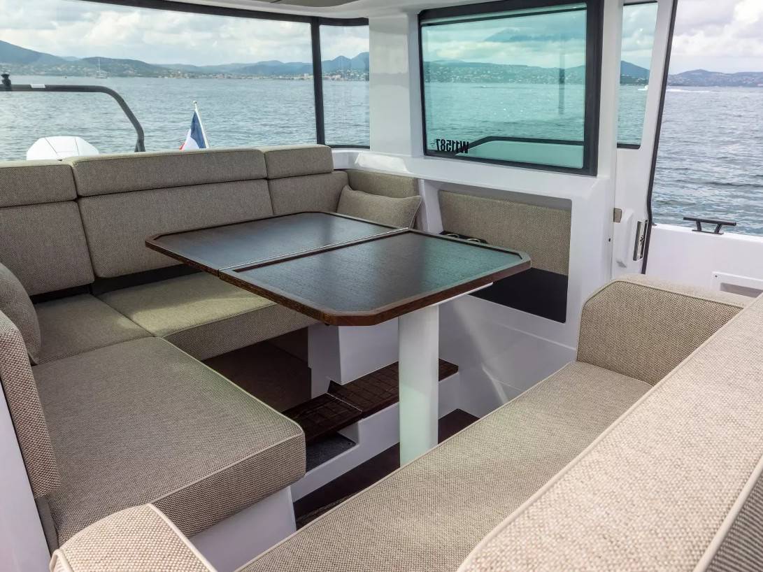 Axopar 37 XC Cross Cabin - 3