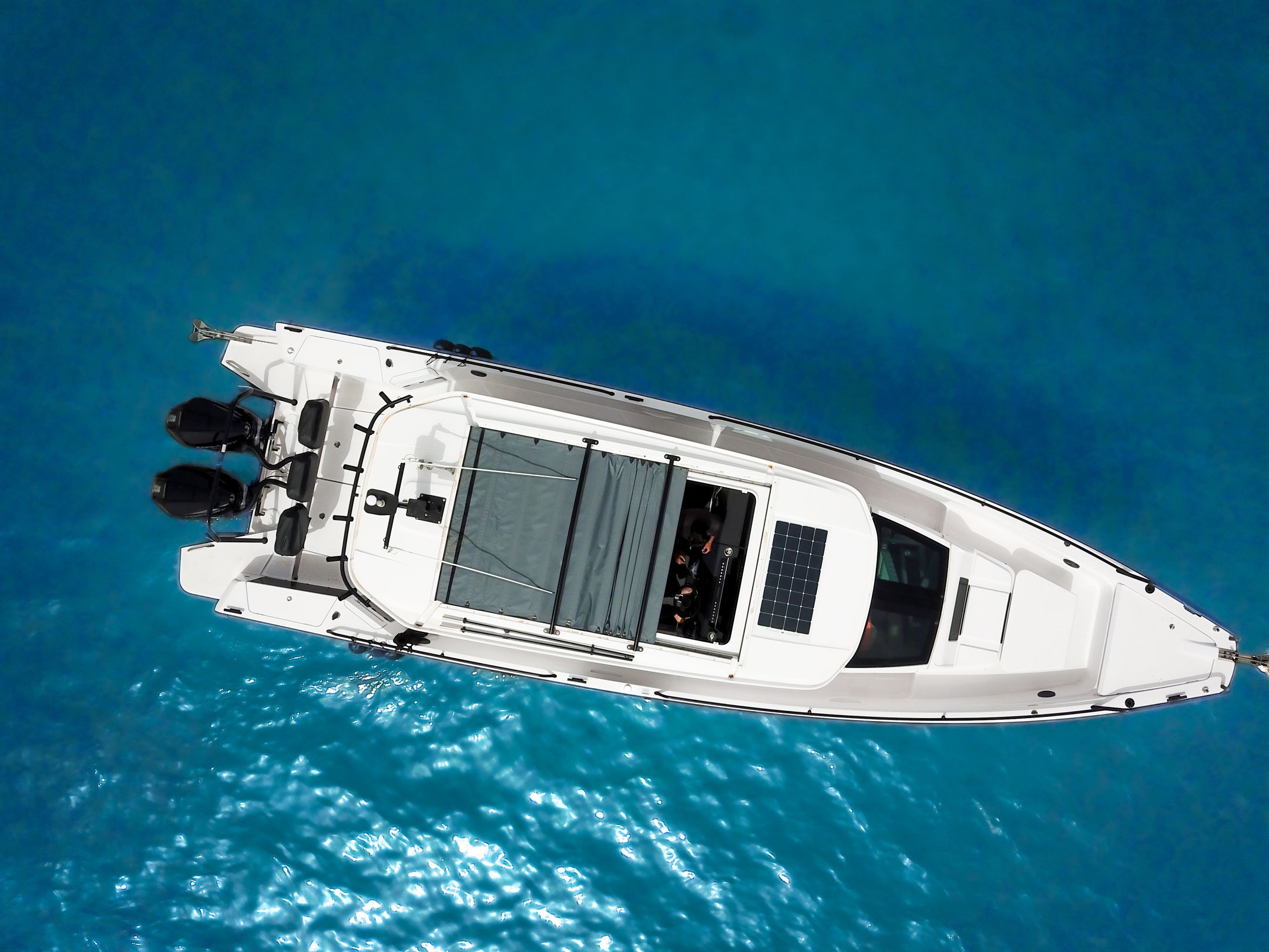 Axopar 37 XC Cross Cabin - 2