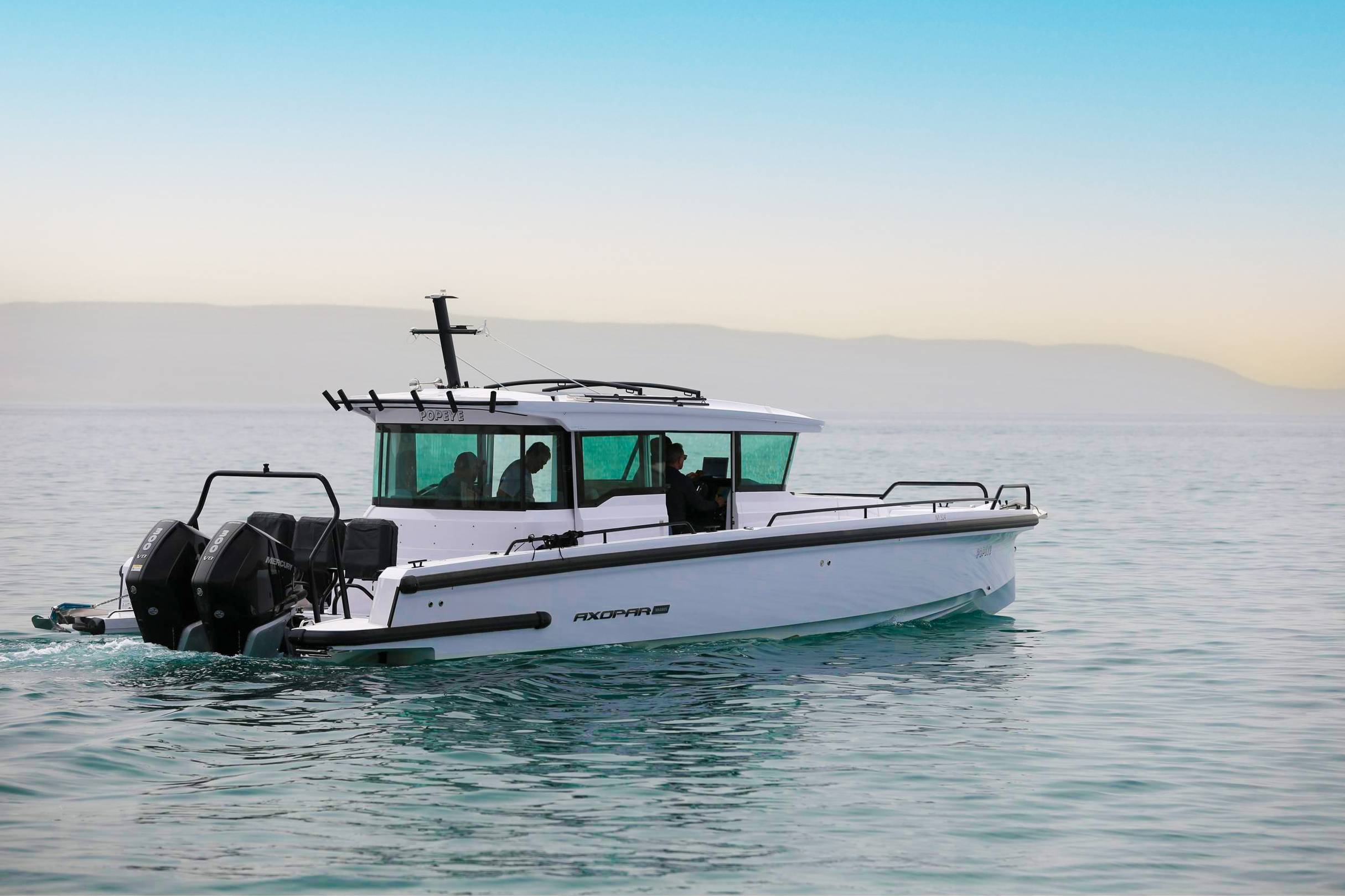 Axopar 37 XC Cross Cabin - 4