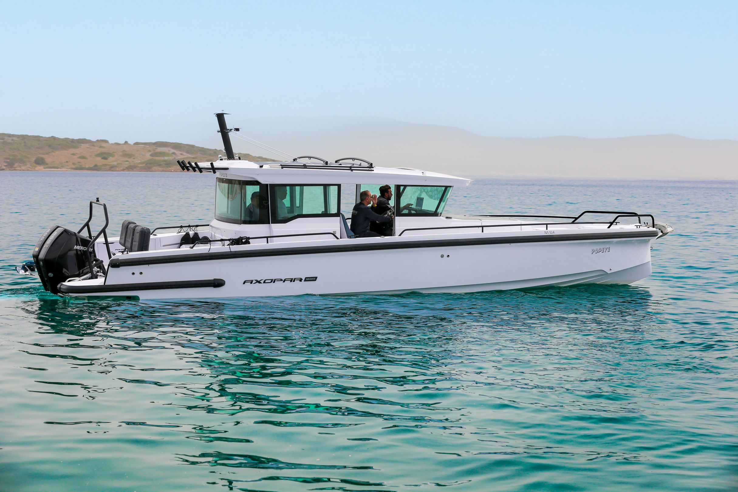Axopar 37 XC Cross Cabin - 3