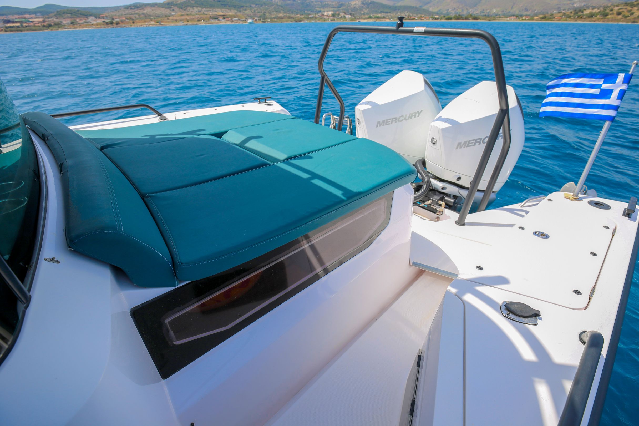 Axopar 37 XC Cross Cabin - 5