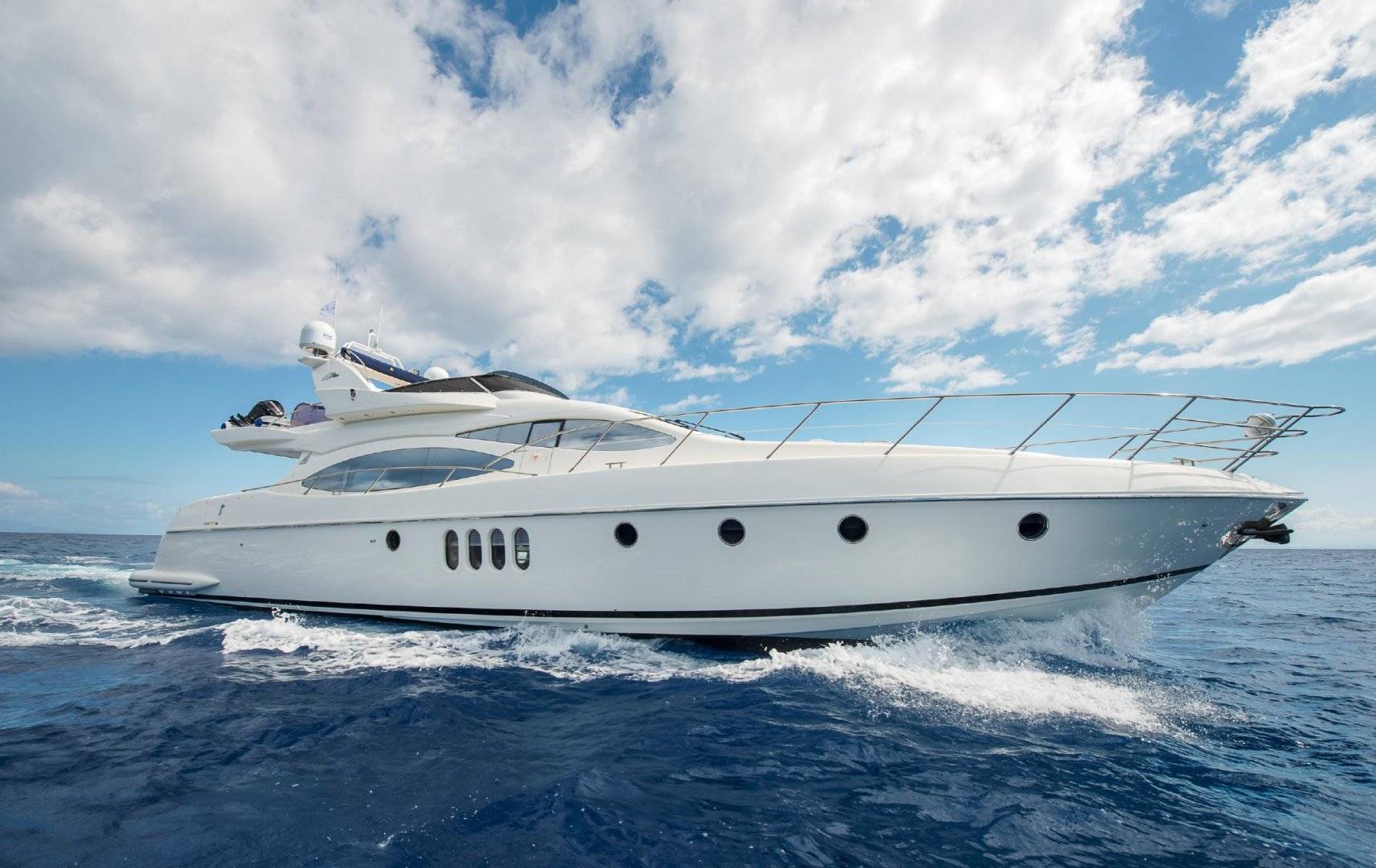 Azimut 68 Fly
